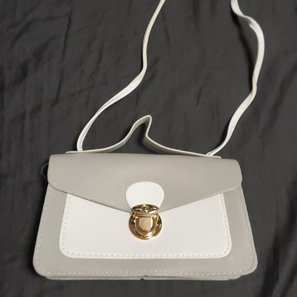 Purse - Picture 3 of 4